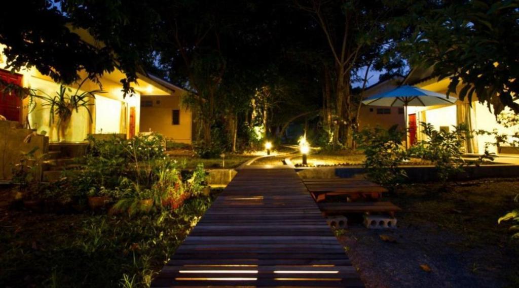 Villa De Mama Rawai Екстер'єр фото